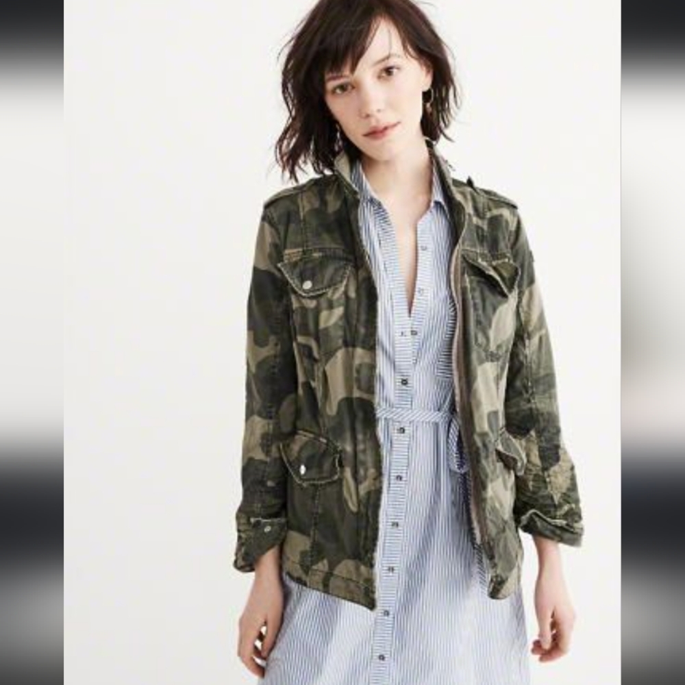 Abercrombie & Fitch camo utility jacket